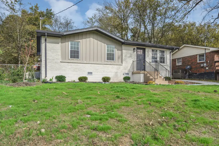 2516 Allenwood Dr, Nashville, TN 37207 - Image #2