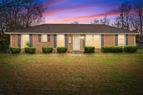 209 Maplewood Dr, Clarksville, TN 37042