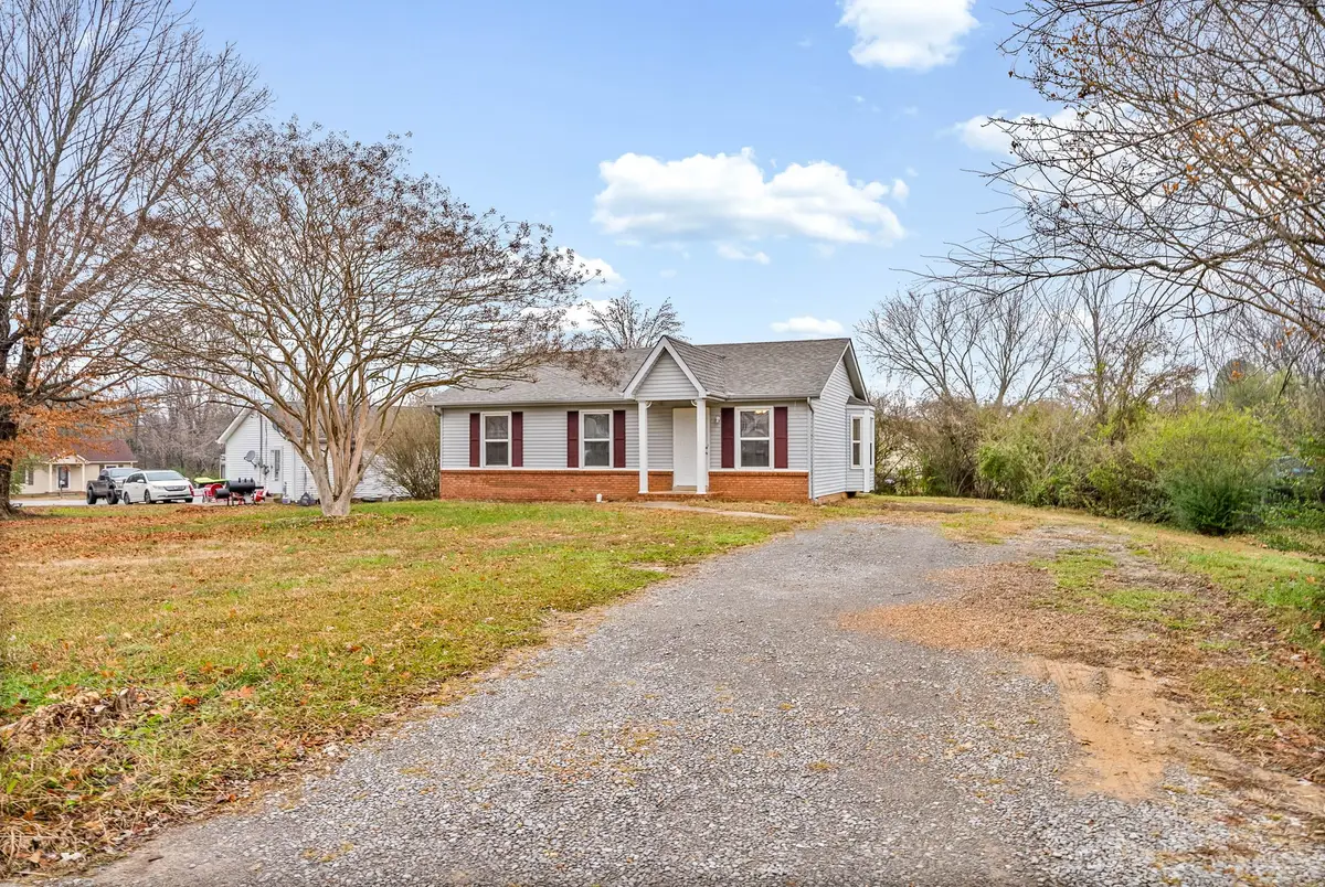 915 Cal Ct, Clarksville, TN 37042 - Image #1