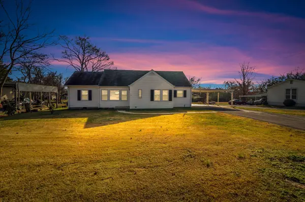 208 Hickory Dr, Shelbyville, TN 37160