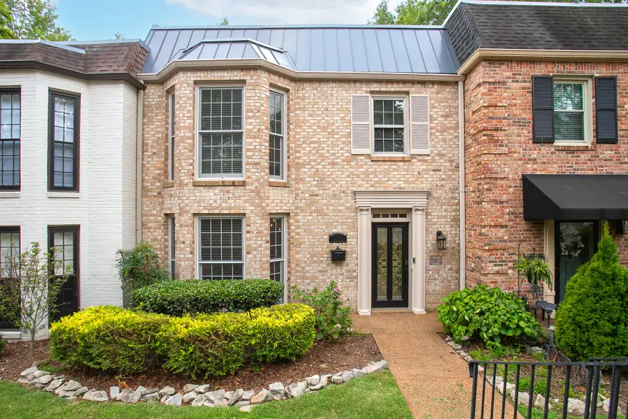 4400 Belmont Park Ter #201, Nashville, TN 37215 - Image #2