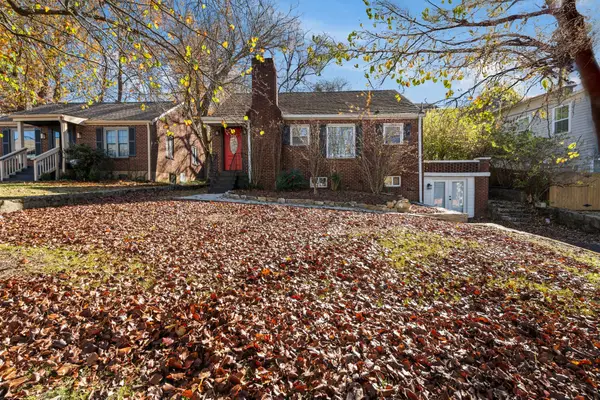 3319 Orleans Dr, Nashville, TN 37212