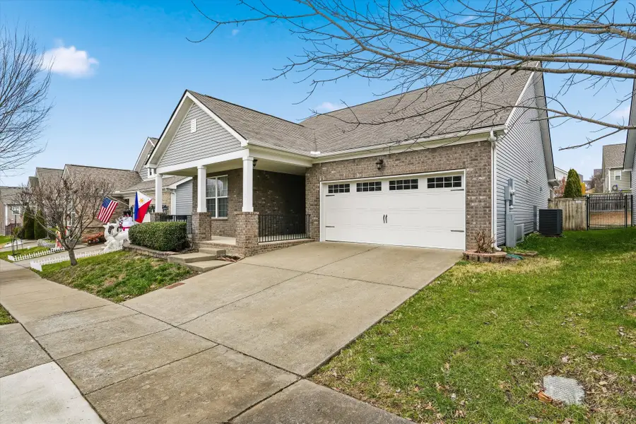 1808 Stonewater Dr, Hermitage, TN 37076 - Image #2