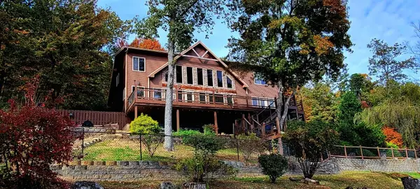 12108 Laurbrow Road, Soddy Daisy, TN 37379