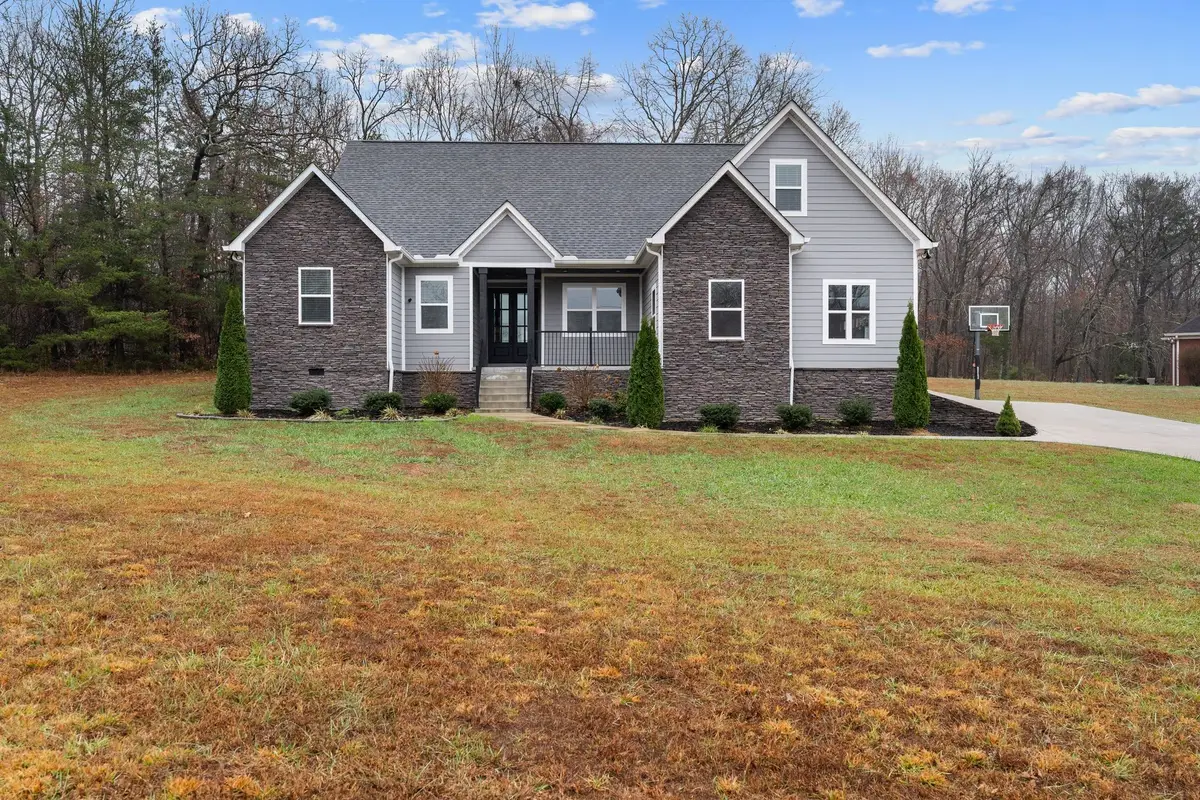 26 Melanie St, McMinnville, TN 37110 - Image #1