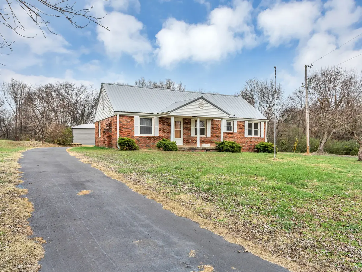 1732 Buck Hollow Rd, Chapmansboro, TN 37035 - Image #1