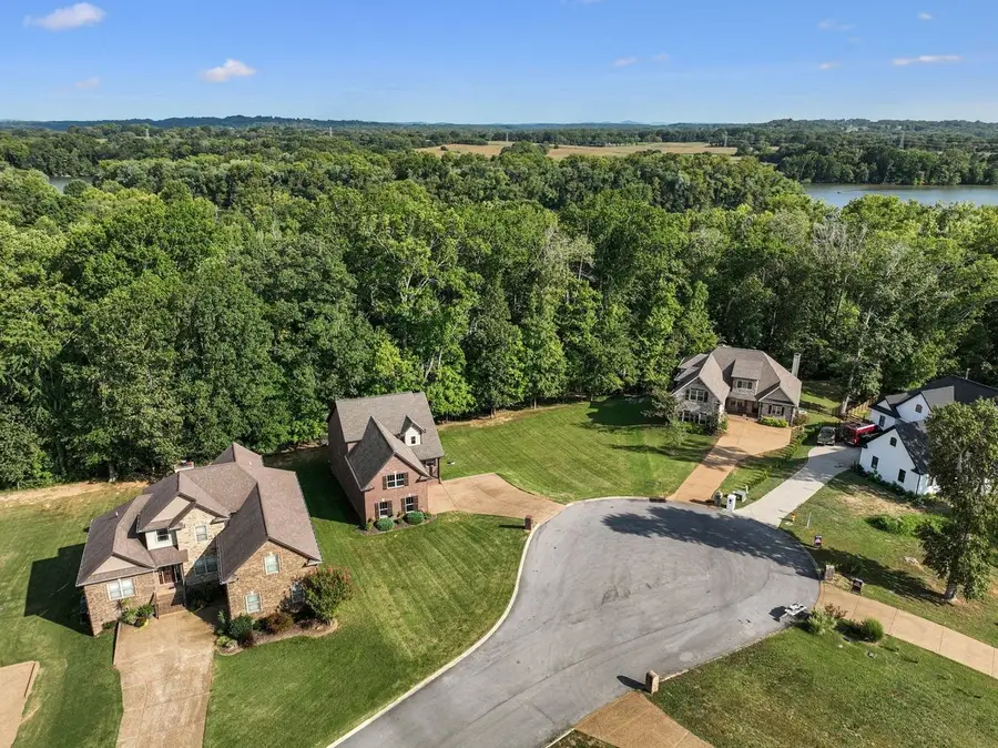 402 Zephyr Cv, Lebanon, TN 37087 - Image #2