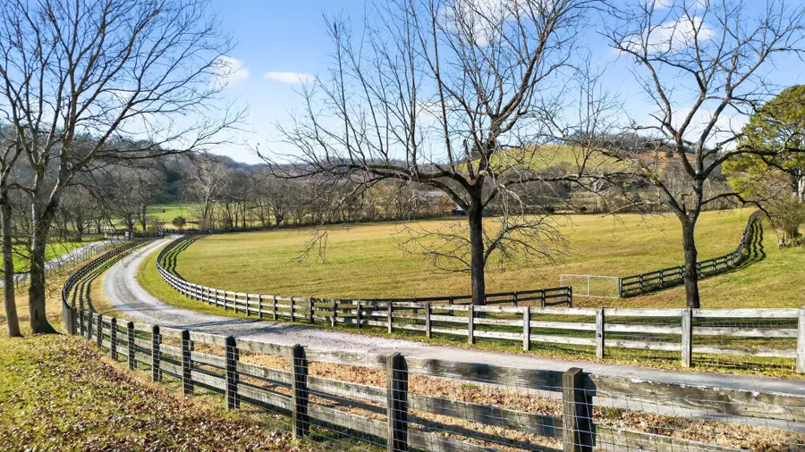 2640 Fry Branch Rd, Lynnville, TN 38472 - Image #2