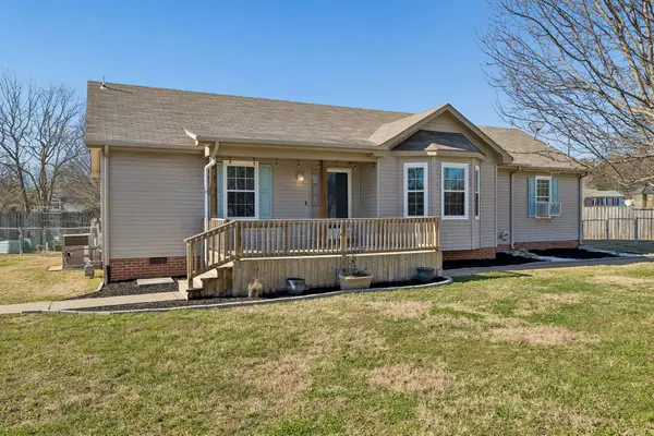 1329 Amberwood Ct, Lewisburg, TN 37091