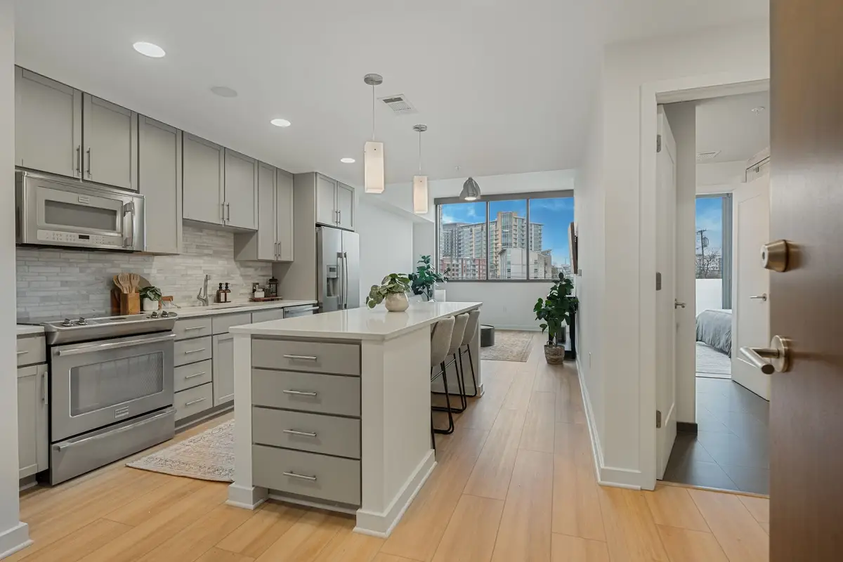 1212 Laurel St #206, Nashville, TN 37203 - Image #1