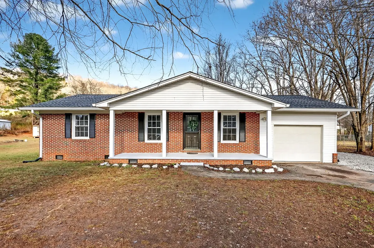 396 Jefferson Ave, Sparta, TN 38583 - Image #1