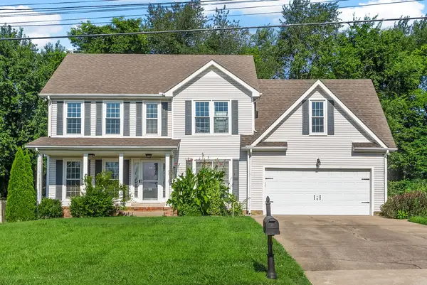 3324 Greenspoint Dr, Clarksville, TN 37042