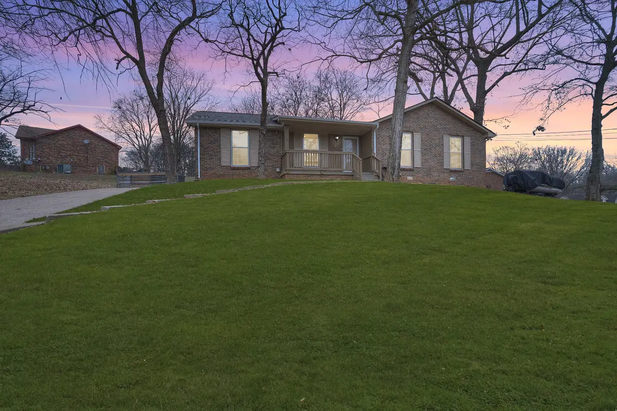 408 Warren Cir, Clarksville, TN 37040 - Image #1