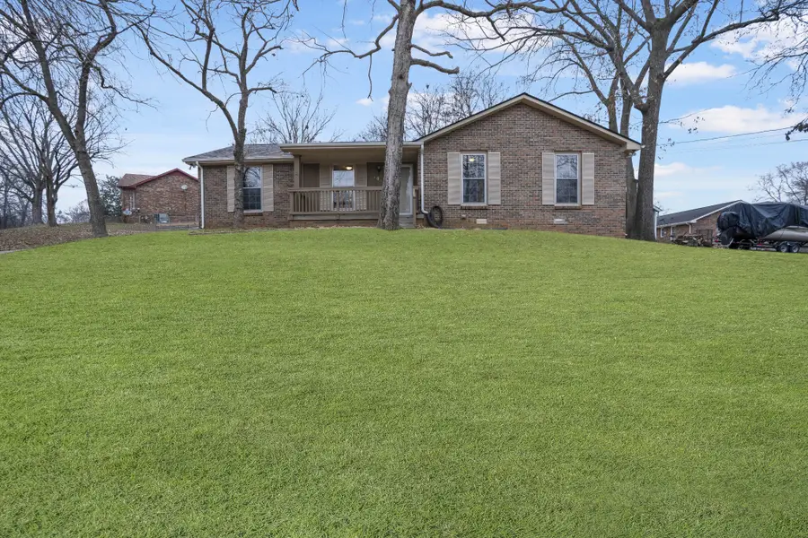 408 Warren Cir, Clarksville, TN 37040 - Image #2