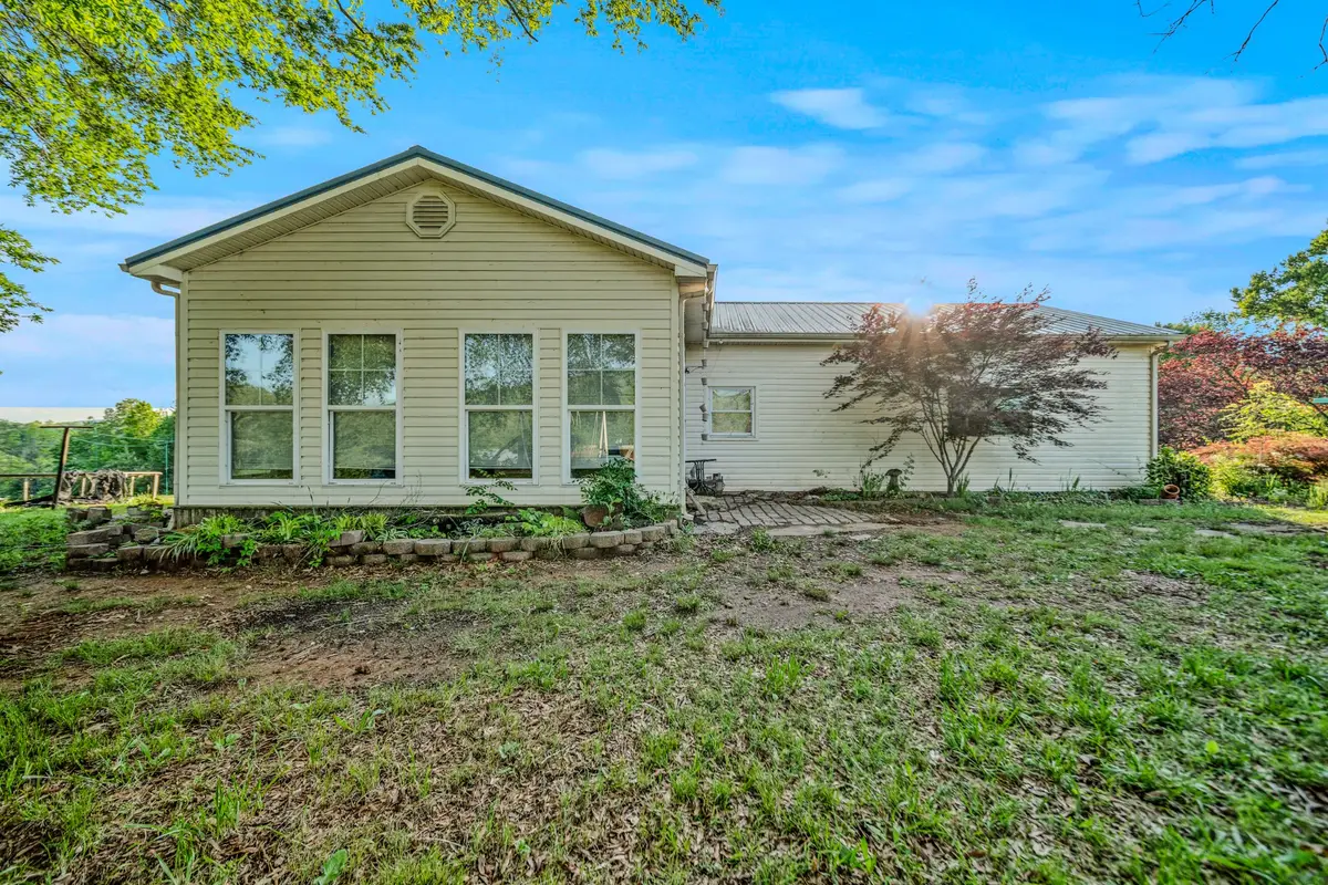 2000 Myers Cove Rd, McMinnville, TN 37110 - Image #1