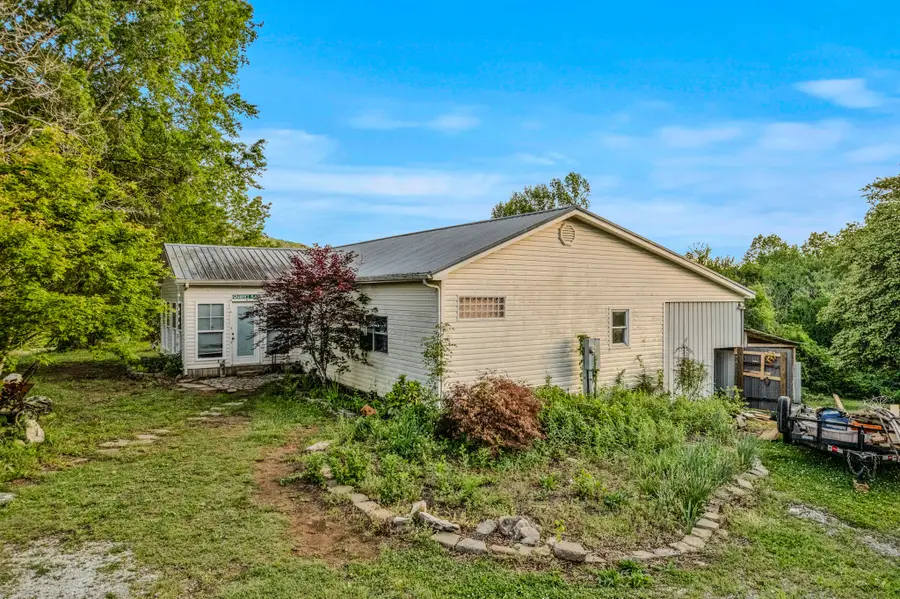 2000 Myers Cove Rd, McMinnville, TN 37110 - Image #2