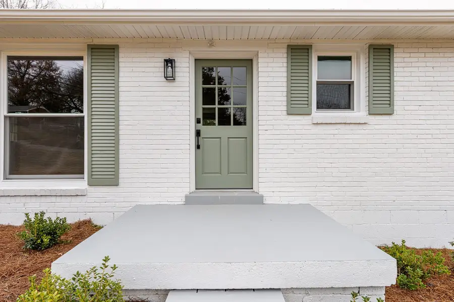 2511 Woodberry Dr, Nashville, TN 37214 - Image #2