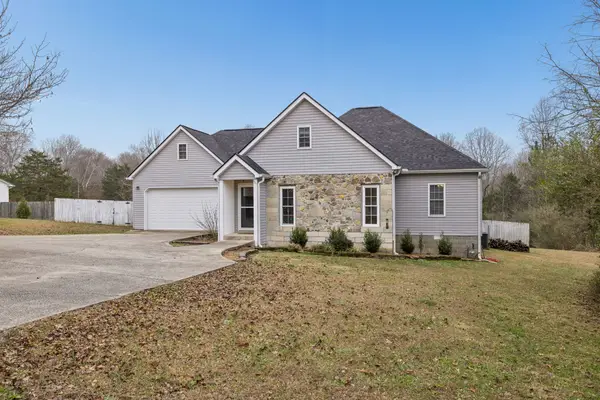 9042 Carolyn Way, Bon Aqua, TN 37025