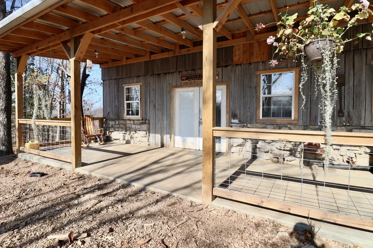 4561 Mayberry Prong Rd, Linden, TN 37096 - Image #1