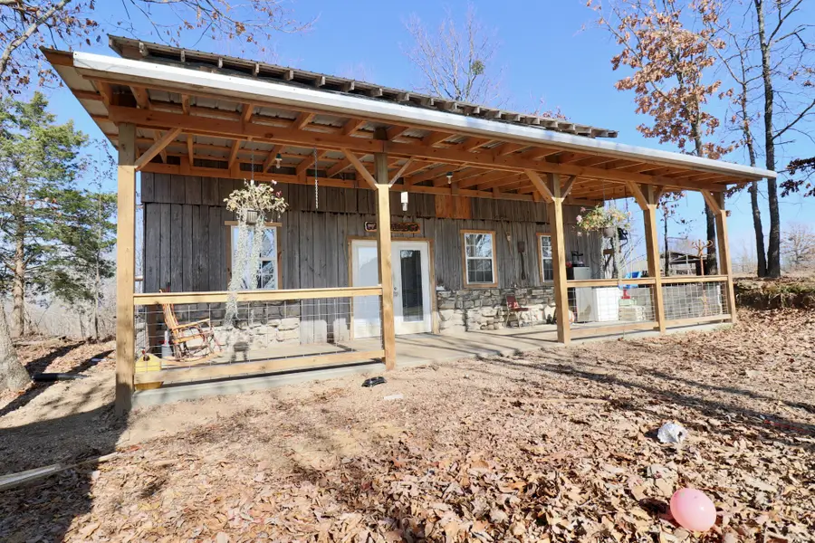 4561 Mayberry Prong Rd, Linden, TN 37096 - Image #2