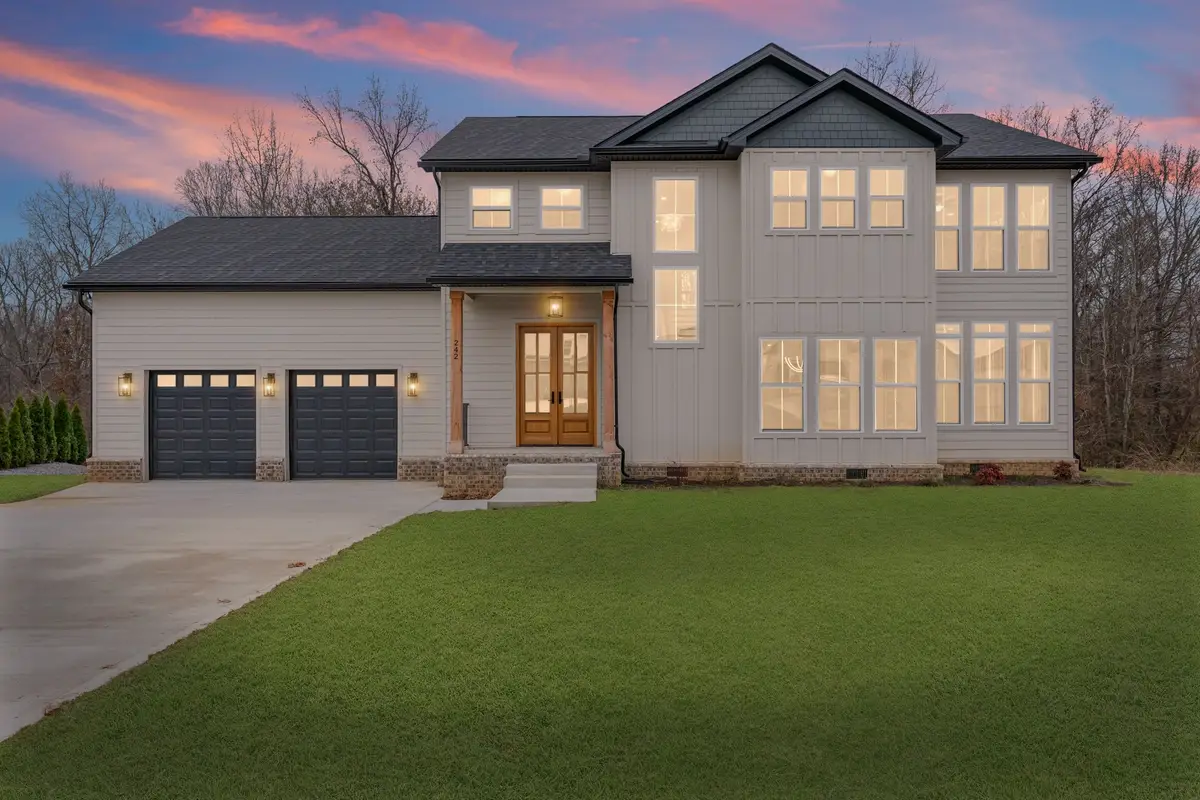 242 Bellshire Dr, Clarksville, TN 37043 - Image #1