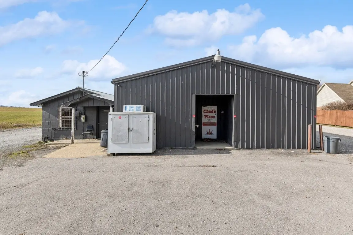 1821 Old Gamaliel Rd, Red Boiling Springs, TN 37150 - Image #1