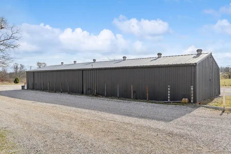 1821 Old Gamaliel Rd, Red Boiling Springs, TN 37150 - Image #3