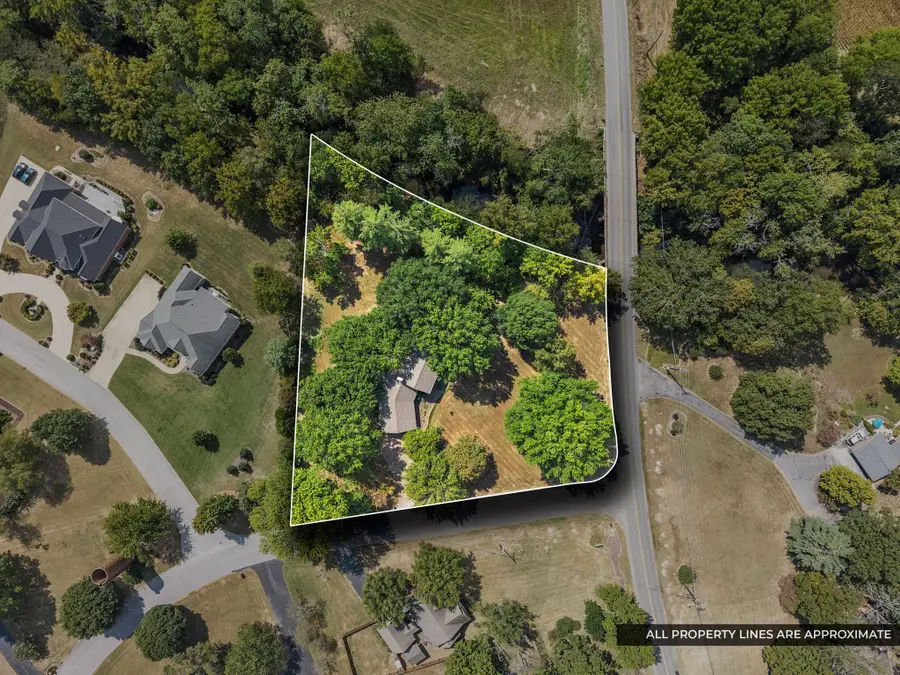 3058 Cox Mill Rd, Hopkinsville, KY 42240 - Image #2