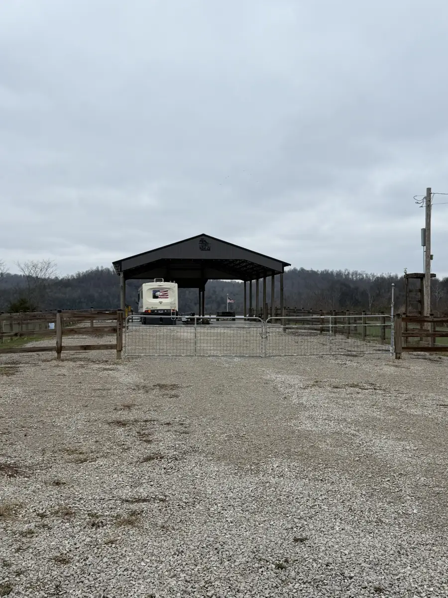 2571 Hardin Bottom River Rd, Clifton, TN 38425 - Image #3