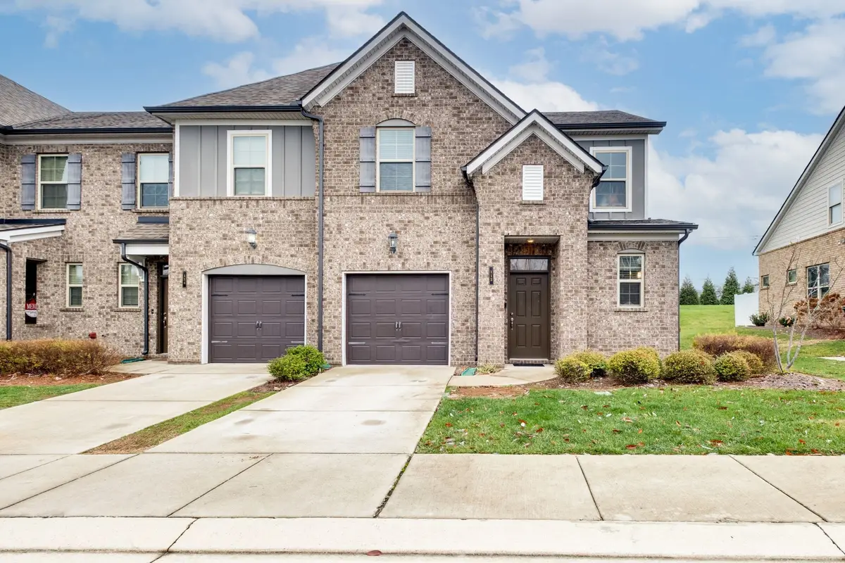 112 Bluestem Ct, Lebanon, TN 37090 - Image #1