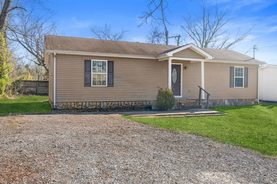 904 E Grundy St, Tullahoma, TN 37388 - Image #2