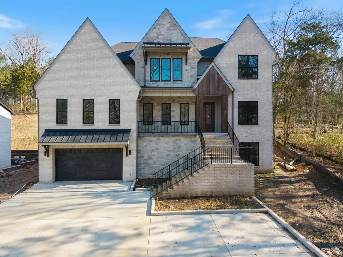 7678 Sawyer Brown Rd, Nashville, TN 37221 - Image #1