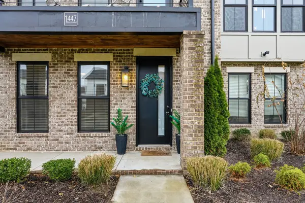 1447 Doc Johns Blvd, Murfreesboro, TN 37128