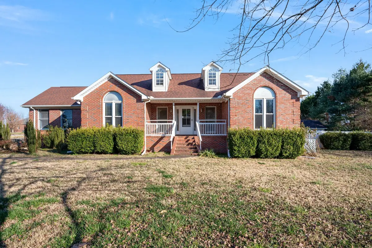 105 Ashton Cir, Fayetteville, TN 37334 - Image #1