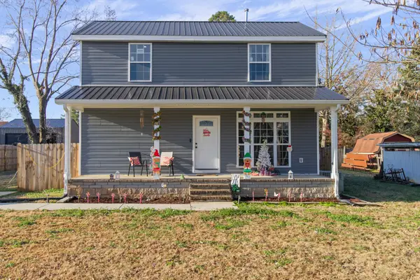 203 5th Ave N, Decherd, TN 37324