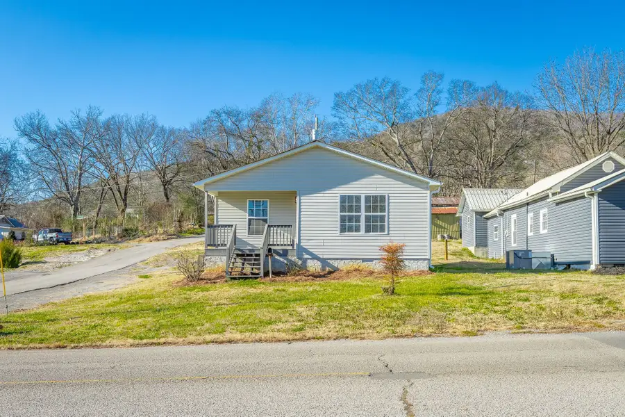 1318 S Cedar Ave, South Pittsburg, TN 37380 - Image #3