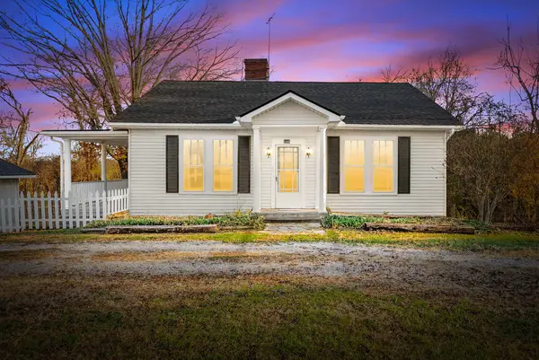 106 Cedar St, Dover, TN 37058