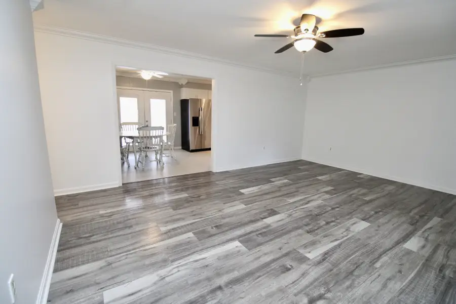 311 Elizabeth Cir, Lexington, TN 38351 - Image #3