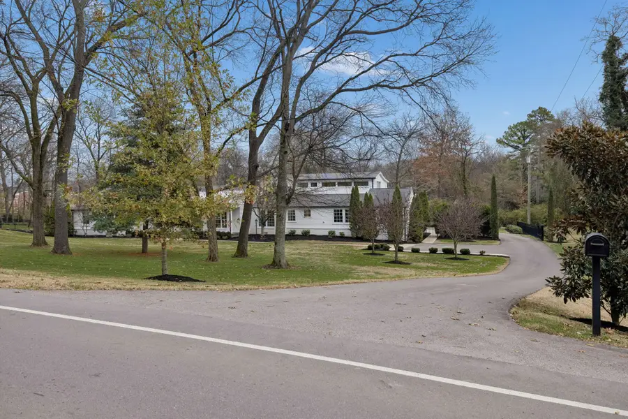 3900 Crestridge Dr, Nashville, TN 37204 - Image #2