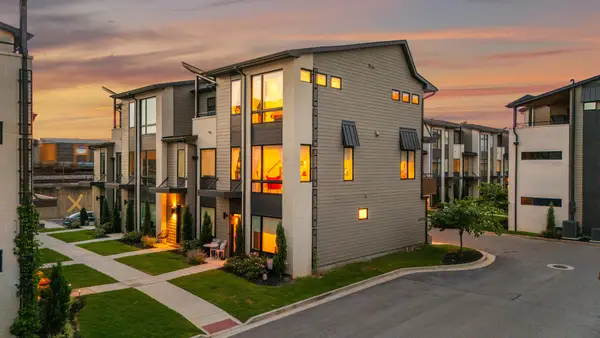 789 Burnside Pl, Chattanooga, TN 37408