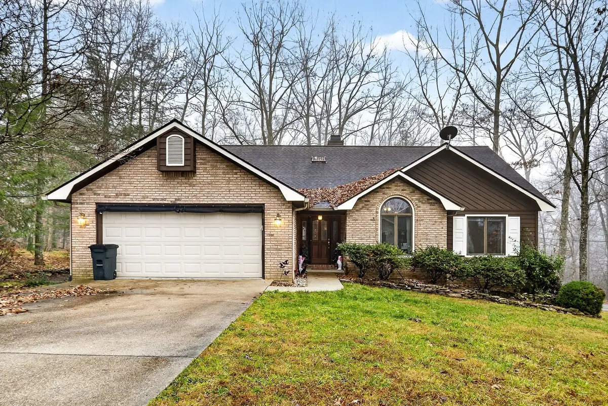 213 Lakeside Dr, Crossville, TN 38558 - Image #1