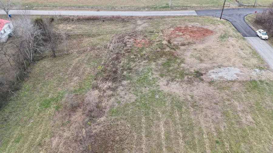 641 Mill St, Hollow Rock, TN 38342 - Image #2