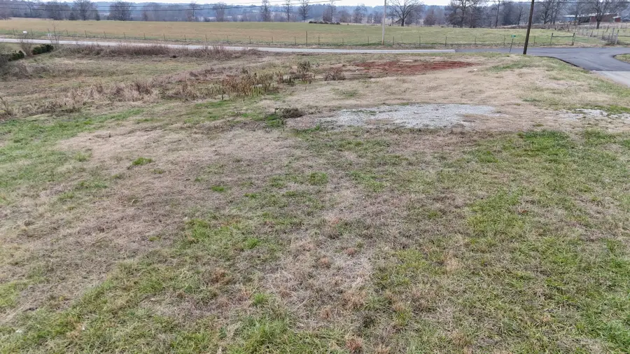 641 Mill St, Hollow Rock, TN 38342 - Image #3