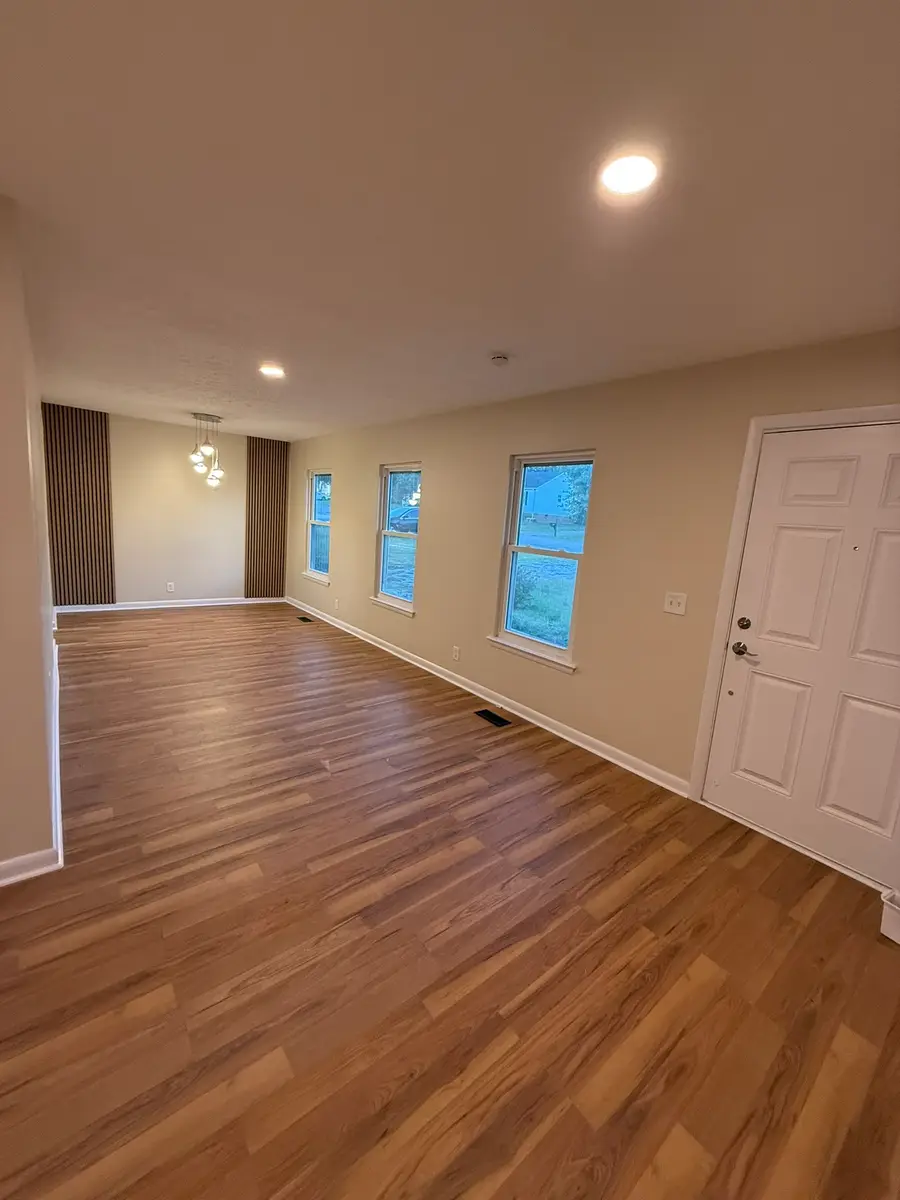 810 Summer Hill Ln, La Vergne, TN 37086 - Image #2