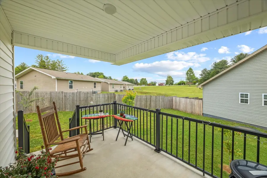 60 Sky View Meadow Dr, Crossville, TN 38555 - Image #2