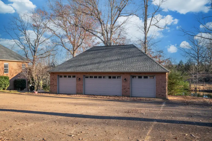 754 Hafner Road, Charlotte, TN 37036 - Image #2