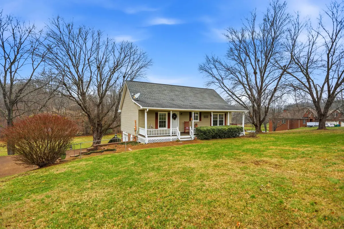 104 Brookview Dr, White House, TN 37188 - Image #1