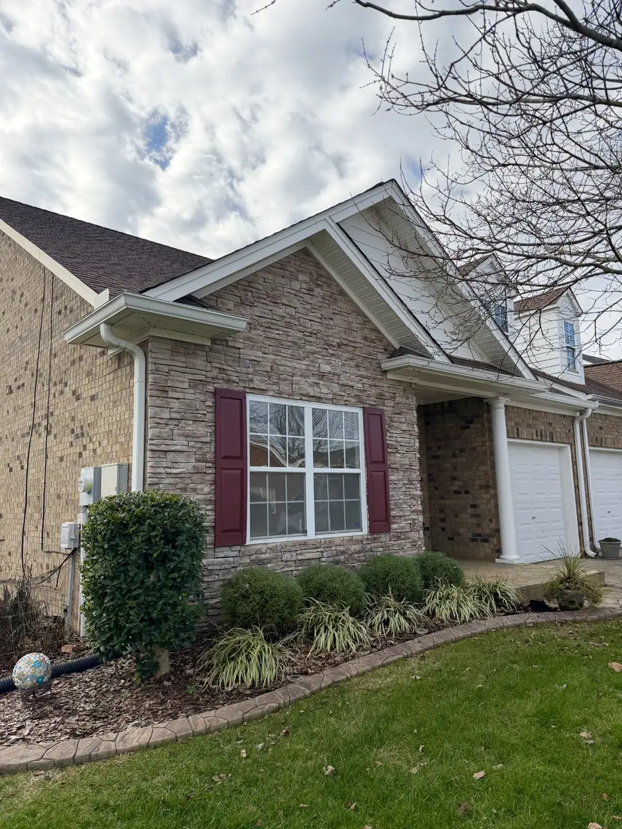 1098 Misty Morn Cir, Spring Hill, TN 37174 - Image #2