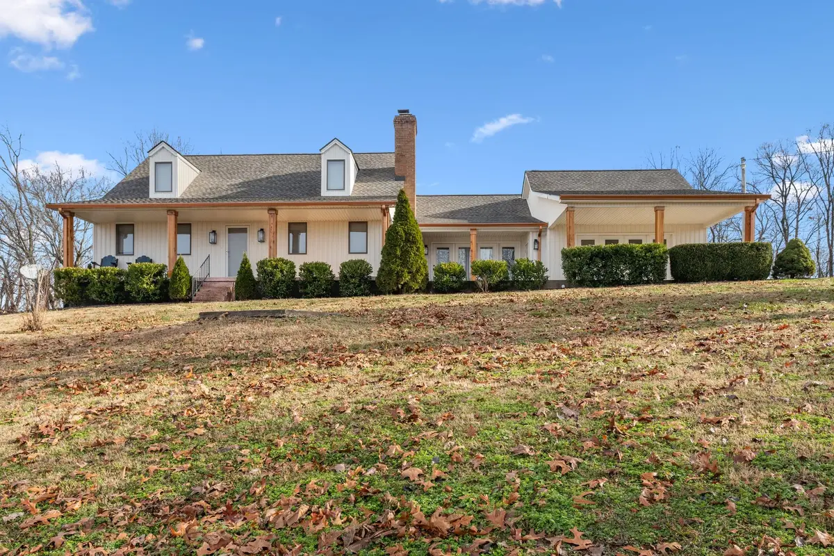 881 Mount Olivet Rd, Columbia, TN 38401 - Image #1