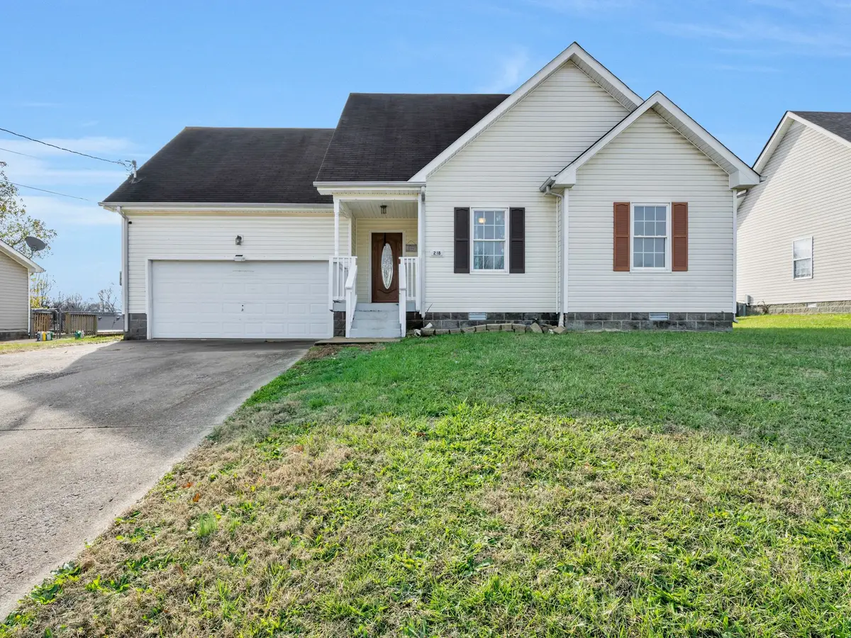 218 Senator Dr, Clarksville, TN 37042 - Image #1
